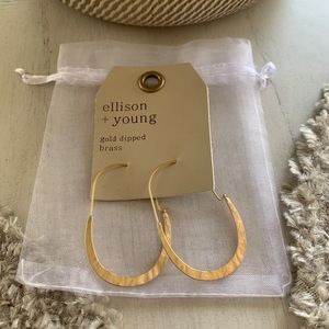 Boutique earrings